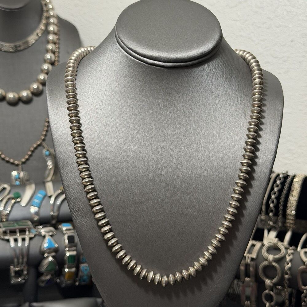 Vintage Native Saucer Beaded Native American Pearl Necklace